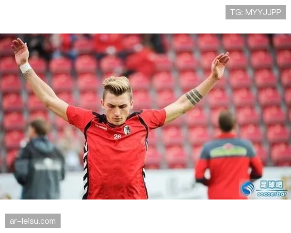 兰斯前锋因小腿肌肉不适缺席赛前合练